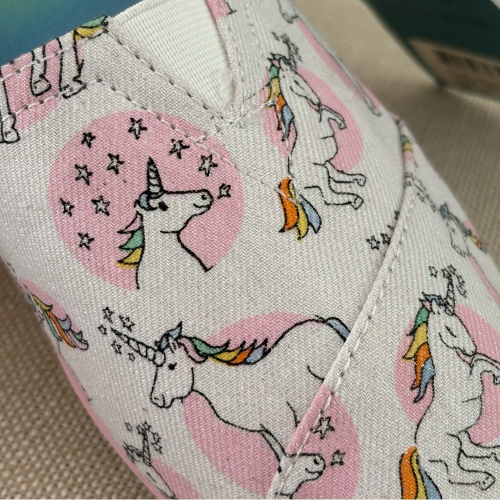 TOMS Classic Unicorns Flats NWT Pastel Shimmer Print Rainbow Insoles 8.5 - Picture 2 of 8